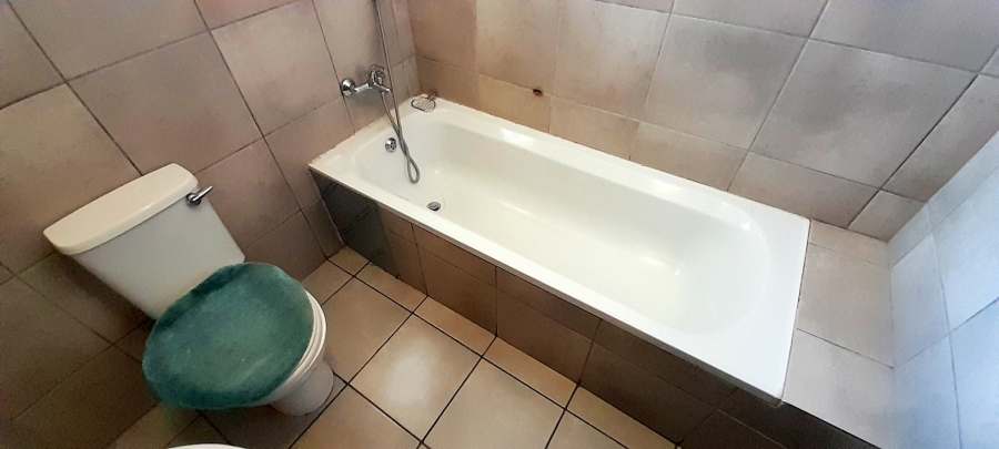 To Let 1 Bedroom Property for Rent in Belhar Western Cape